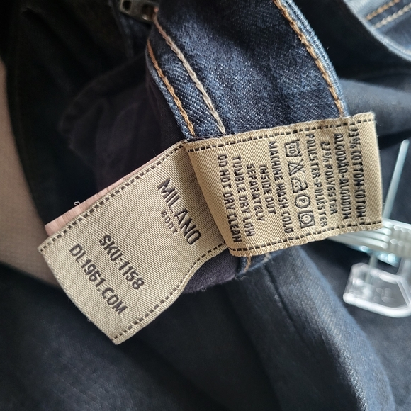 DL1961 Milano Boot Cut Dark Wash ladies Jeans Size 28 - Picture 11 of 14